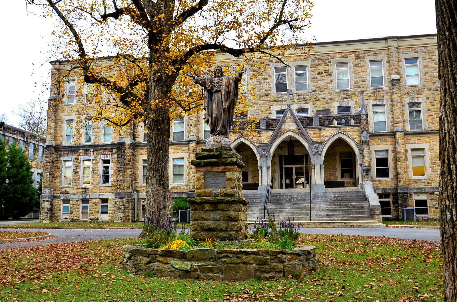 St Bernard Preparatory School校园